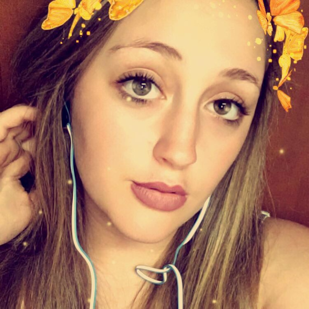 Meet your Posher, Savannah